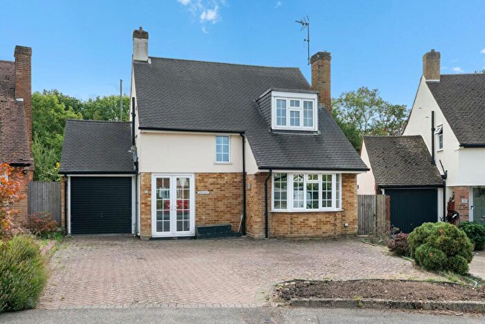 3 Bedroom Detached House For Sale In Hill Rise, Esher, KT10