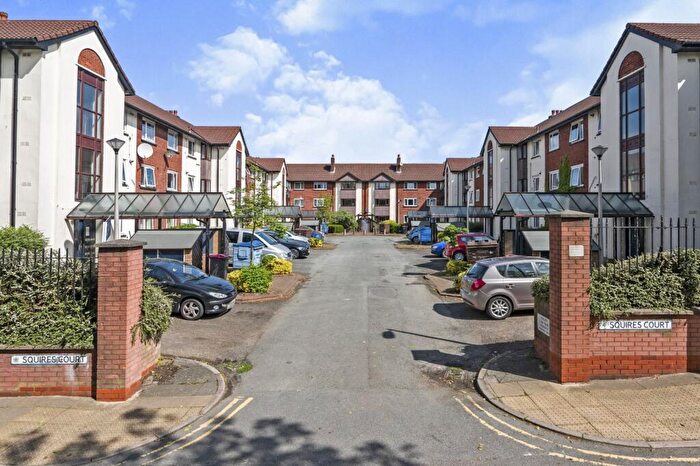 3 Bedroom Apartment For Sale In Canterbury Gardens, Salford, Greater Manchester, M5