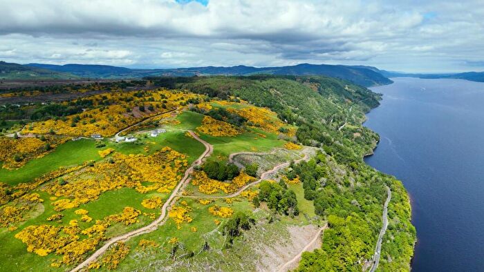 5 Bedroom Country House For Sale In Bunloit, Drumnadrochit, Inverness-Shire, IV63