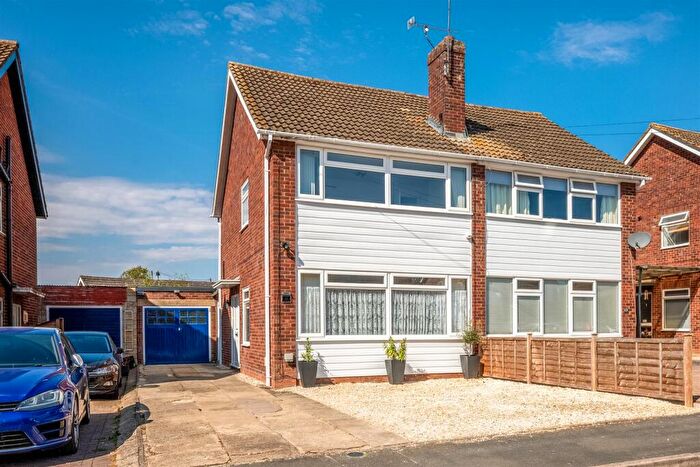 3 Bedroom Semi-Detached House For Sale In Manor Lane, Shipston-On-Stour, CV36