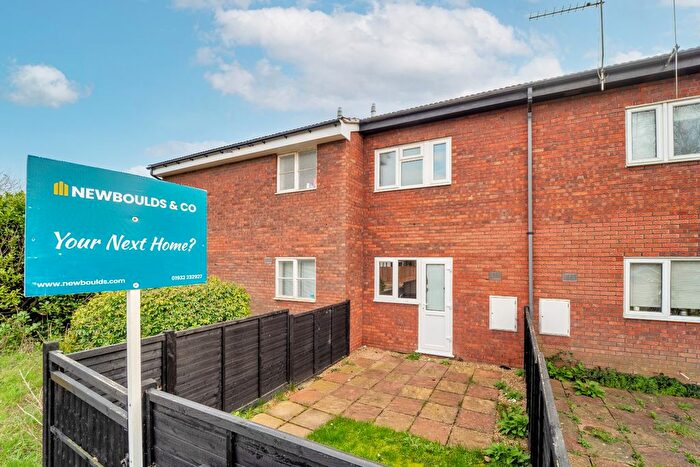 1 Bedroom Terraced House For Sale In Geneva Close, Shepperton, Surrey, TW17