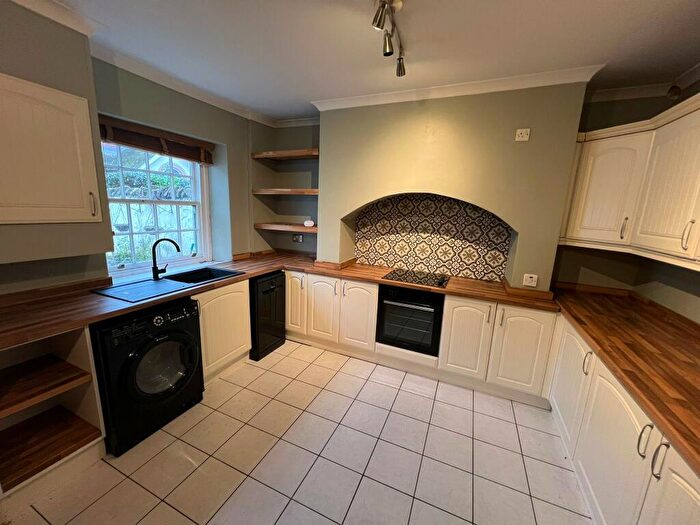 2 Bedroom Cottage To Rent In Alfred Terrace, Taffs Well, Cardiff, CF15