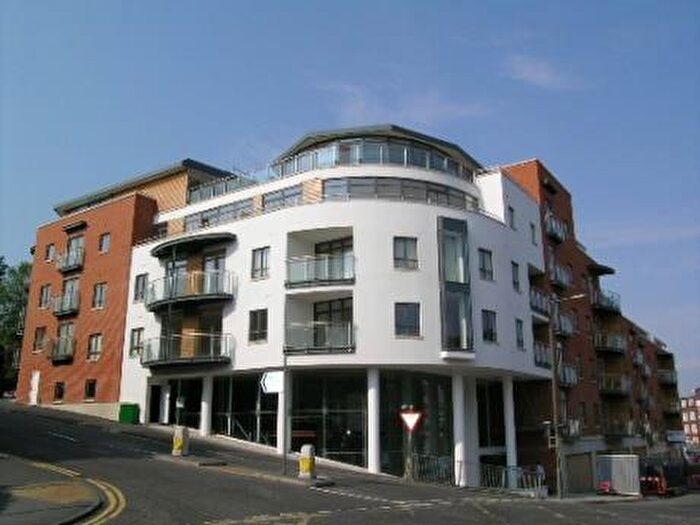 2 Bedroom Apartment To Rent In Epsom Road, GU1
