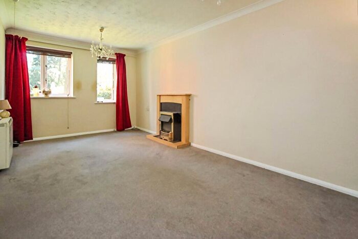 2 Bedroom Flat For Sale In Davenport Road, Coventry, CV5