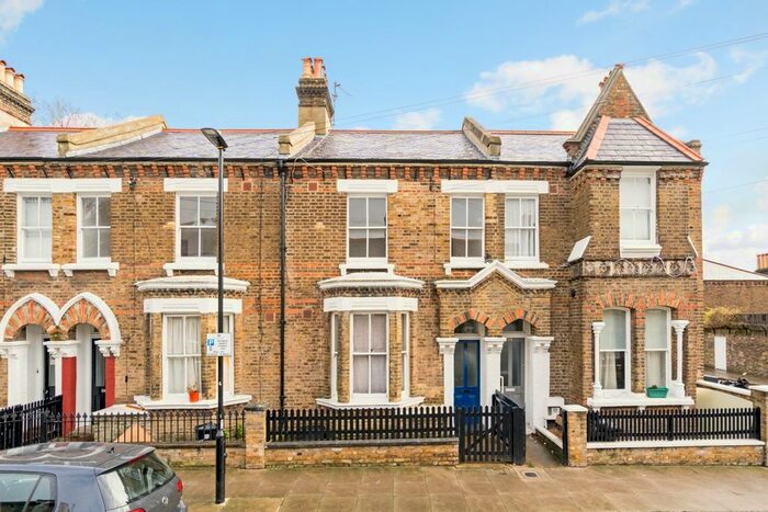 1 Bedroom Flat To Rent In Fourth Avenue, London W10