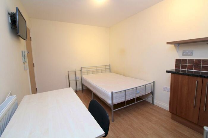 1 Bedroom Flat To Rent In Monthermer Rd, Roath, Cardiff, CF24