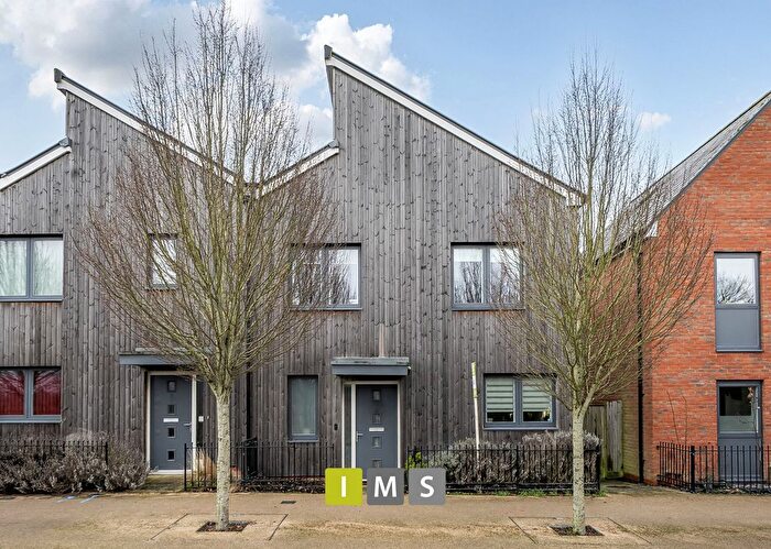 3 Bedroom End Of Terrace House For Sale In Charlotte Avenue, Bicester, OX27