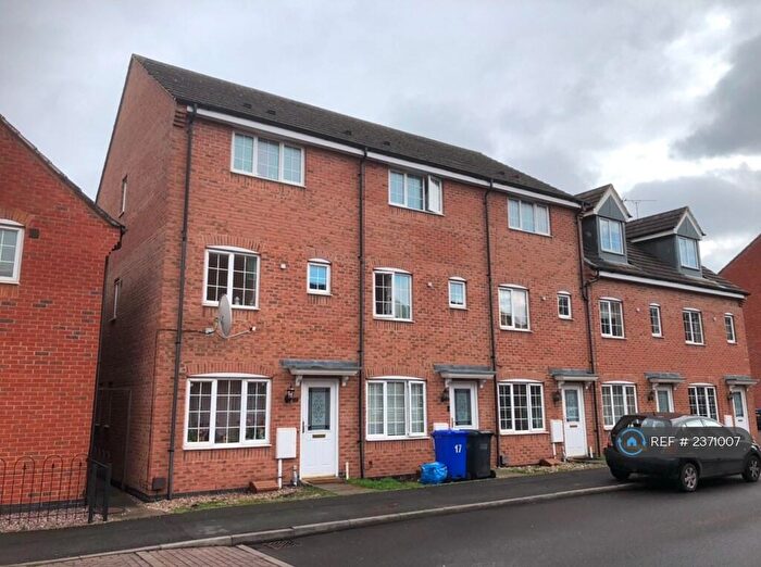 3 Bedroom End Of Terrace House To Rent In Barker Round Way, Burton-On-Trent, DE14