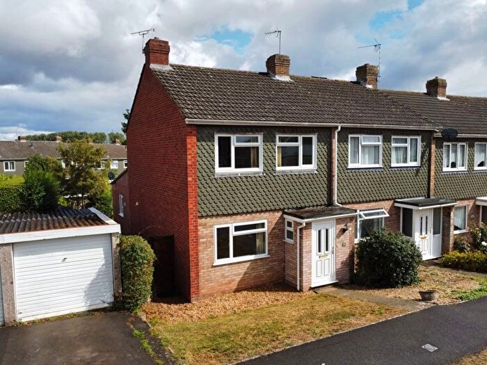 3 Bedroom End Of Terrace House To Rent In Claremont Drive, Taunton, TA1