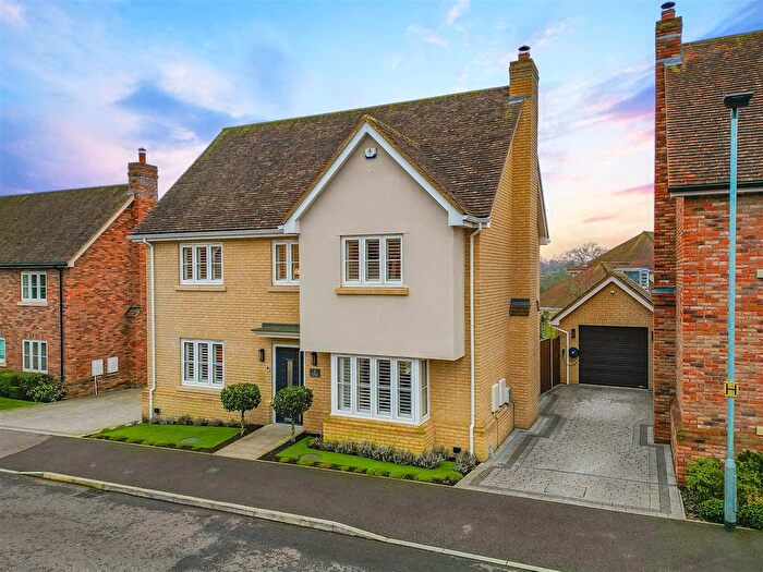 4 Bedroom Detached House For Sale In Solby Wood, Benfleet, SS7