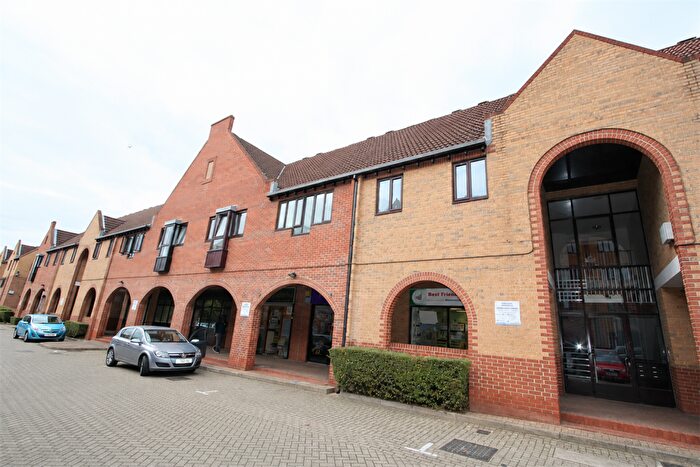 House To Rent In Amsterdam Road, Cubbit Town, E14