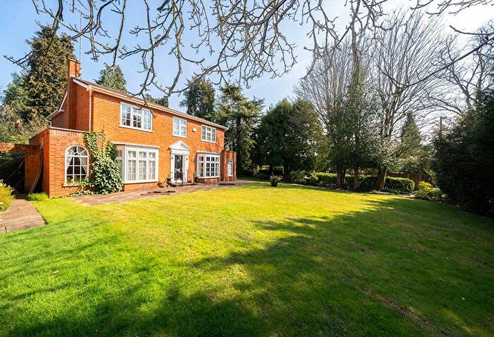 4 Bedroom Detached House For Sale In Nascot Wood Road, Watford, Hertfordshire, WD17