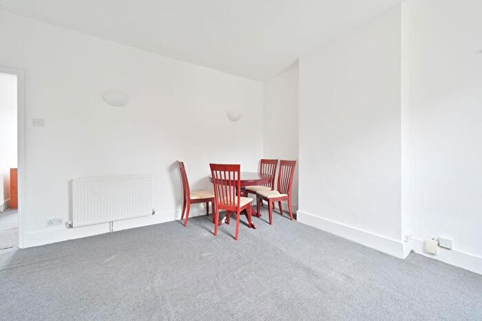 1 Bedroom Flat To Rent In Stanley Road, Harrow, HA2
