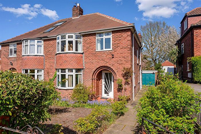 3 Bedroom Semi Detached House For Sale In Windmill Rise, Holgate, York, YO26