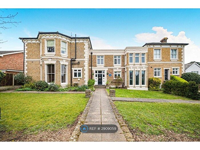 2 Bedroom Maisonette To Rent In Westerham Road, Keston, BR2