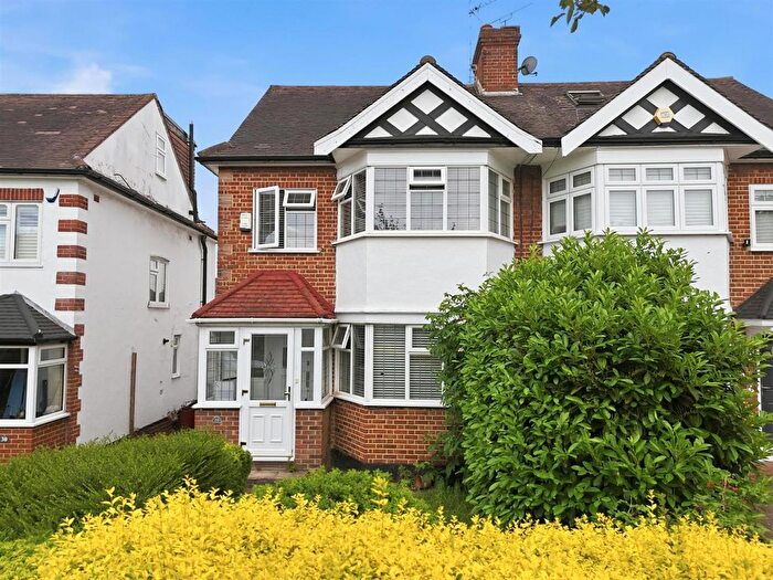 4 Bedroom Semi Detached House For Sale In Lorne Gardens, Wanstead, E11