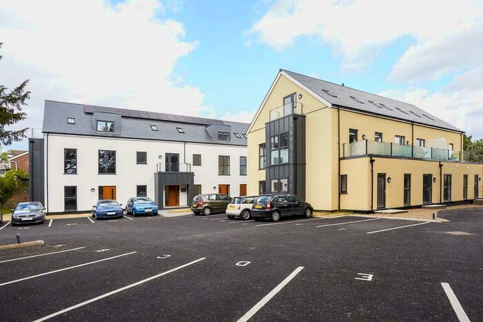 2 Bedroom Apartment To Rent In Flat Leith Hill Apartments, RH4