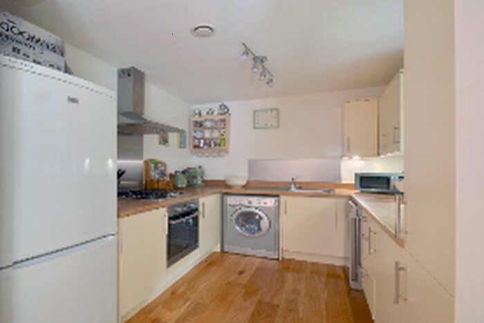 2 Bedroom Flat For Sale In Chiltonian Mews, London, SE13