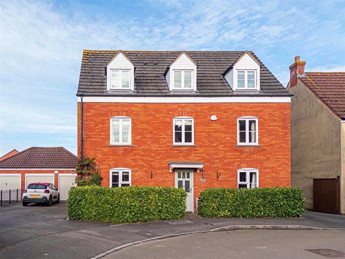 5 Bedroom Detached House For Sale In Belvedere Road, Bowerhill, SN12