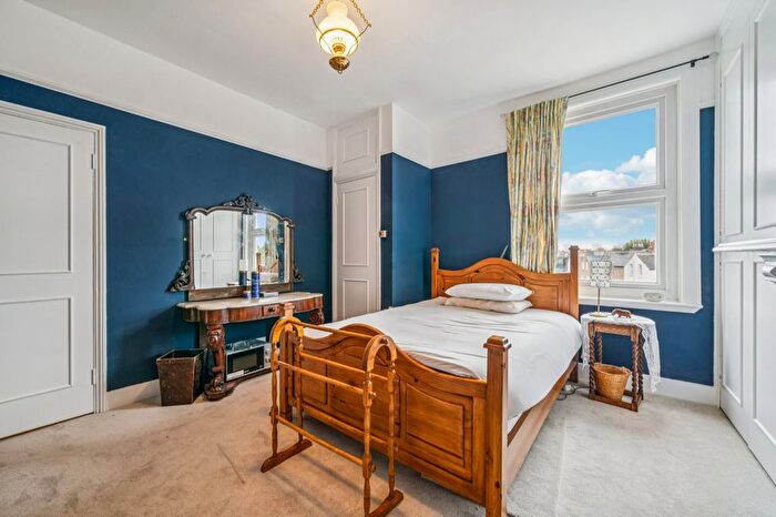 2 Bedroom Flat To Rent In Wandsworth Common West Side, Wandsworth, SW18