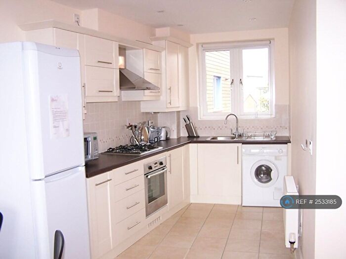 2 Bedroom Flat To Rent In Broughton, Milton Keynes, MK10
