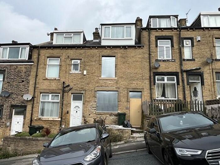 3 Bedroom Terraced House For Sale In Peel Park Terrace, Bradford, West Yorkshire, BD2