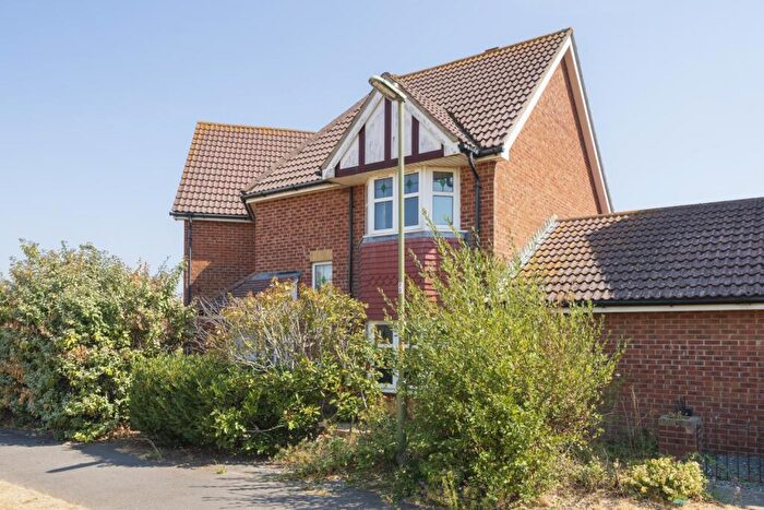 2 Bedroom Apartment For Sale In Westland Drive, Lee-on-the-Solent, Hampshire, PO13