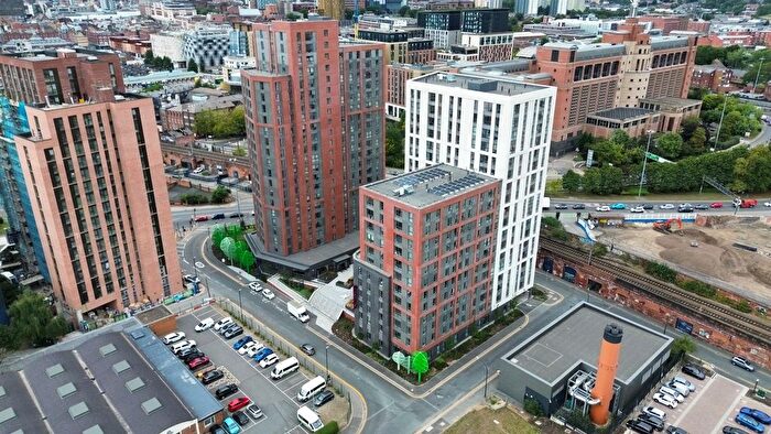 1 Bedroom Flat For Sale In Saxton Lane, Leeds, LS9