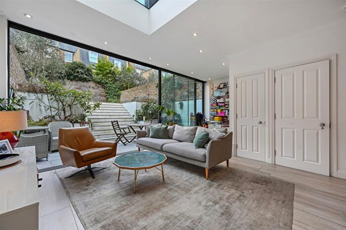5 Bedroom End Of Terrace House For Sale In Cromwell Grove, London, W6