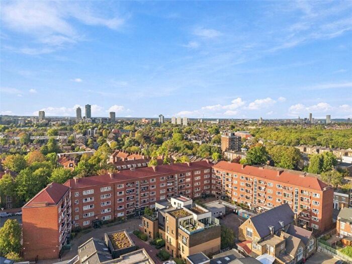 2 Bedroom Apartment For Sale In Denman House, Lordship Terrace, N16