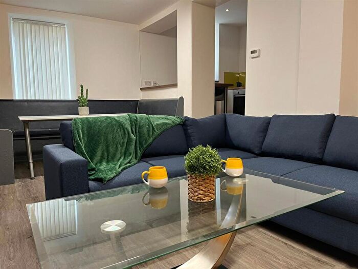 9 Bedroom Private Hall To Rent In Bed Hmo - St. Leonards Gate, Lancaster, LA1