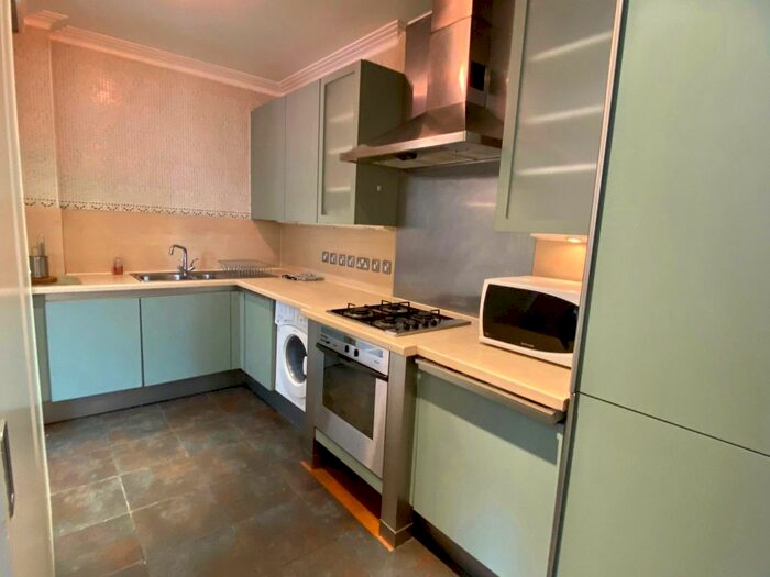 2 Bedroom Flat To Rent In Russell Square, Ucl, Lse, West End, Bloomsbury, Holborn, London, WC1B
