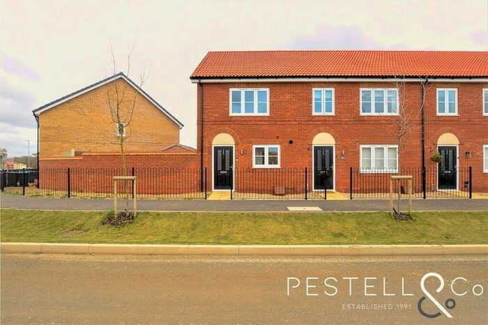 2 Bedroom End Of Terrace House To Rent In Newland Avenue, Bishop's Stortford, CM23