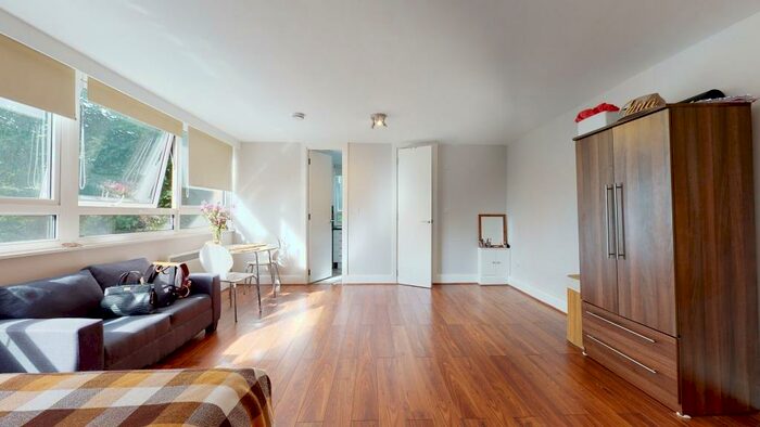 Studio To Rent In Hornsey Lane, N6