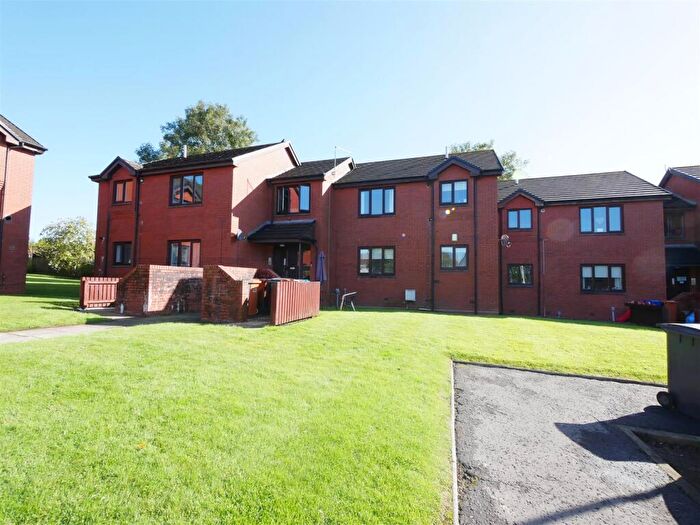 2 Bedroom Flat To Rent In The Groves, Bishopbriggs, Glasgow, G64