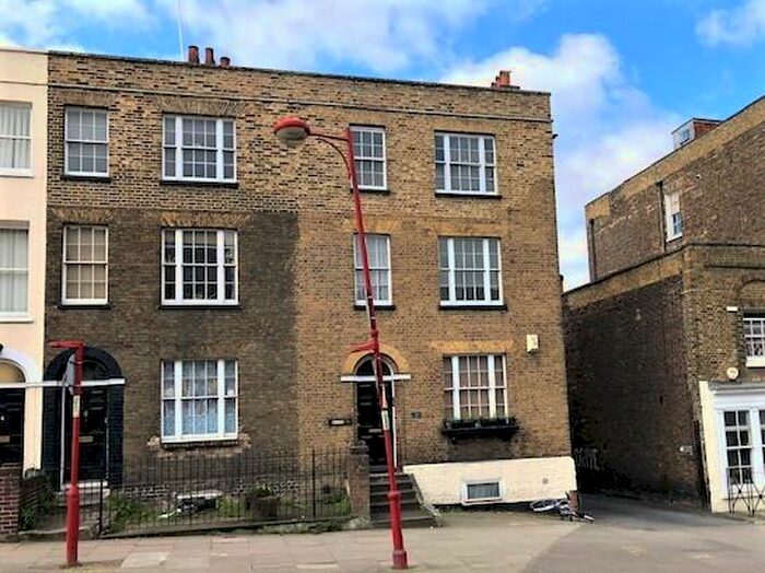 2 Bedroom Apartment To Rent In Star Hill, Rochester, ME1