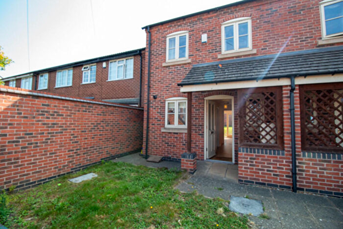 3 Bedroom Semi Detached House For Sale In Wilford Road, Ruddington, NG11