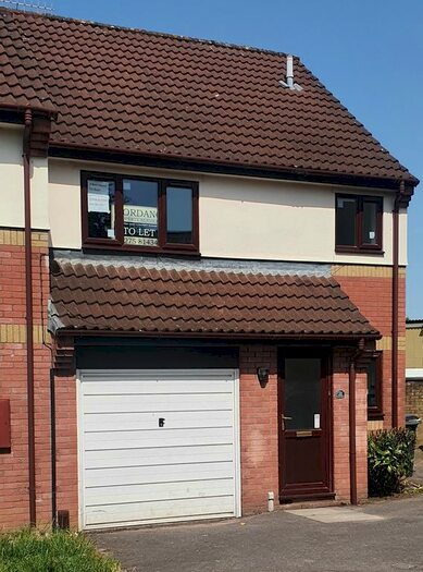 3 Bedroom Semi-Detached House To Rent In The Briars, Backwell, Nailsea, BS48