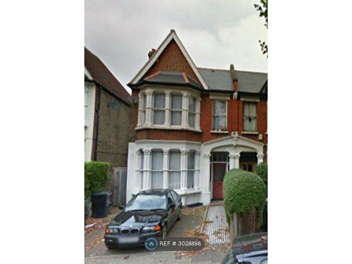 2 Bedroom Flat To Rent In Inchmery Road, Catford, London, SE6