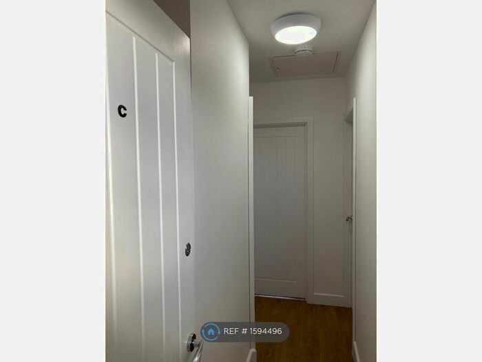 1 Bedroom Flat To Rent In Mount Pleasant, Yeovil, BA21