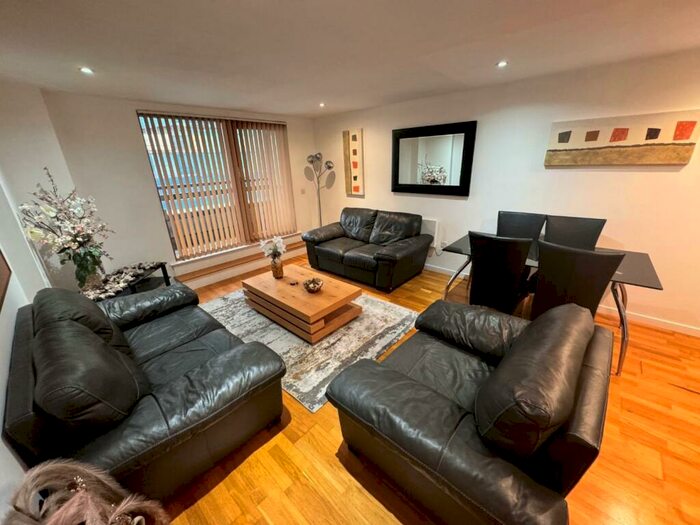 2 Bedroom Flat To Rent In The Gate Way West, East Street, Leeds, LS9
