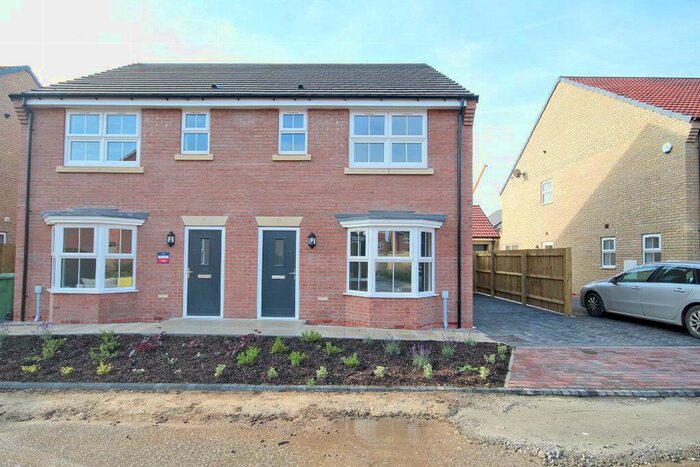 3 Bedroom House To Rent In Blacksmith Place, Old Millers Rise, Leven, HU17