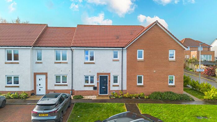 3 Bedroom Terraced House For Sale In Shott Drive, Glasgow, G72
