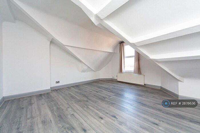 2 Bedroom Flat To Rent In Marmion Road, Liverpool, L17