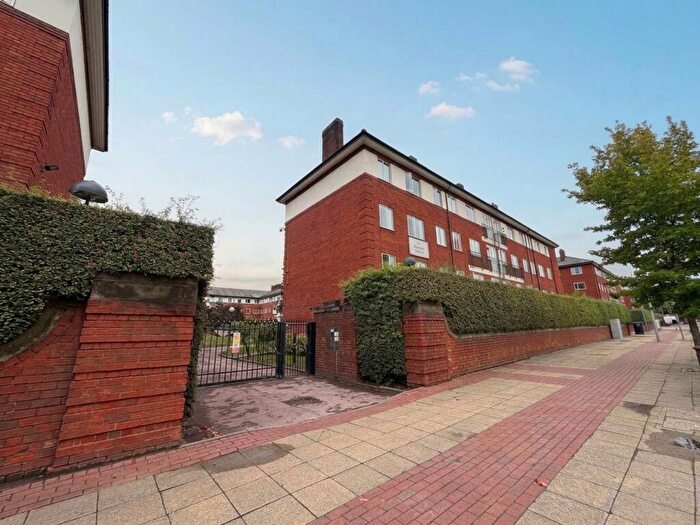 1 Bedroom Flat For Sale In Eccles New Road, Kielder Square Eccles New Road, M5
