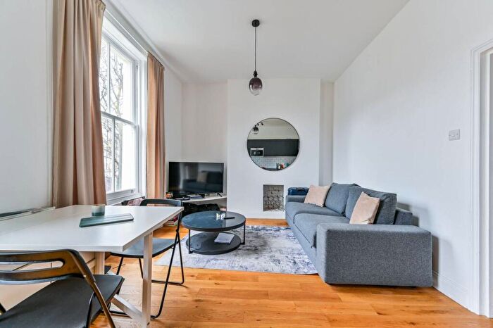 1 Bedroom Flat To Rent In Newington Green, Newington Green, London, N1