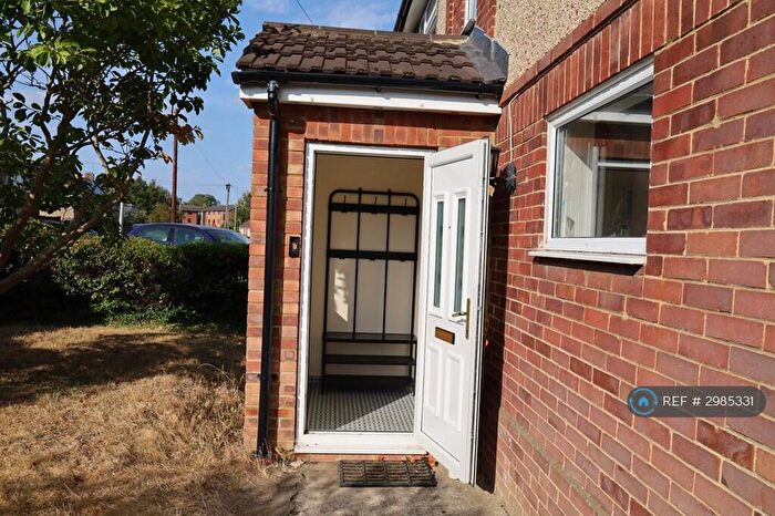 3 Bedroom Semi-Detached House To Rent In Knights Way, Reading, RG4
