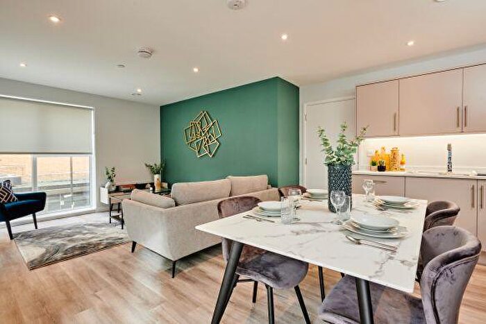 2 Bedroom Apartment To Rent In Gatehouse Apartments, Southampton Southampton, SO14