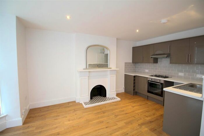 1 Bedroom Flat To Rent In Canterbury Road, Ashford, Kent, TN24