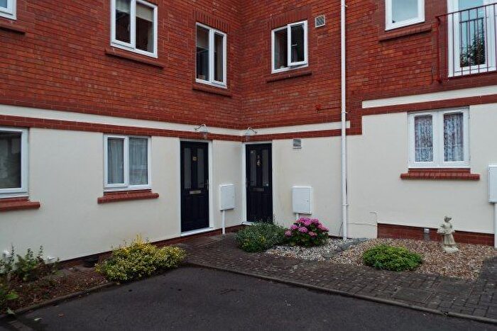 2 Bedroom Town House To Rent In King Edmunds Square, Worcester, WR1